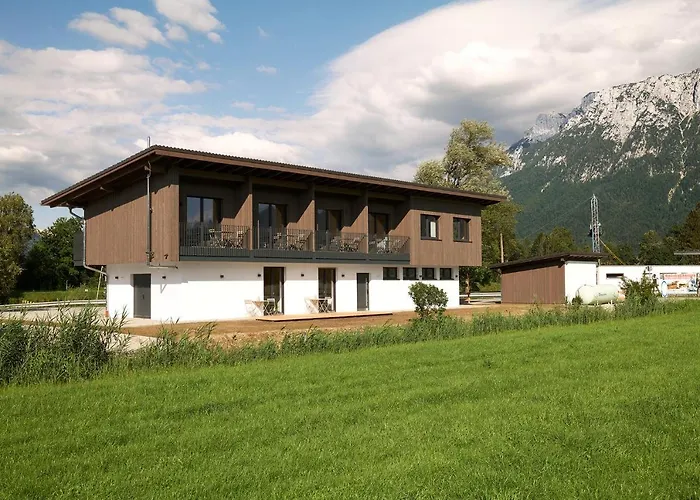 Water, Ski & Mountain Lodge